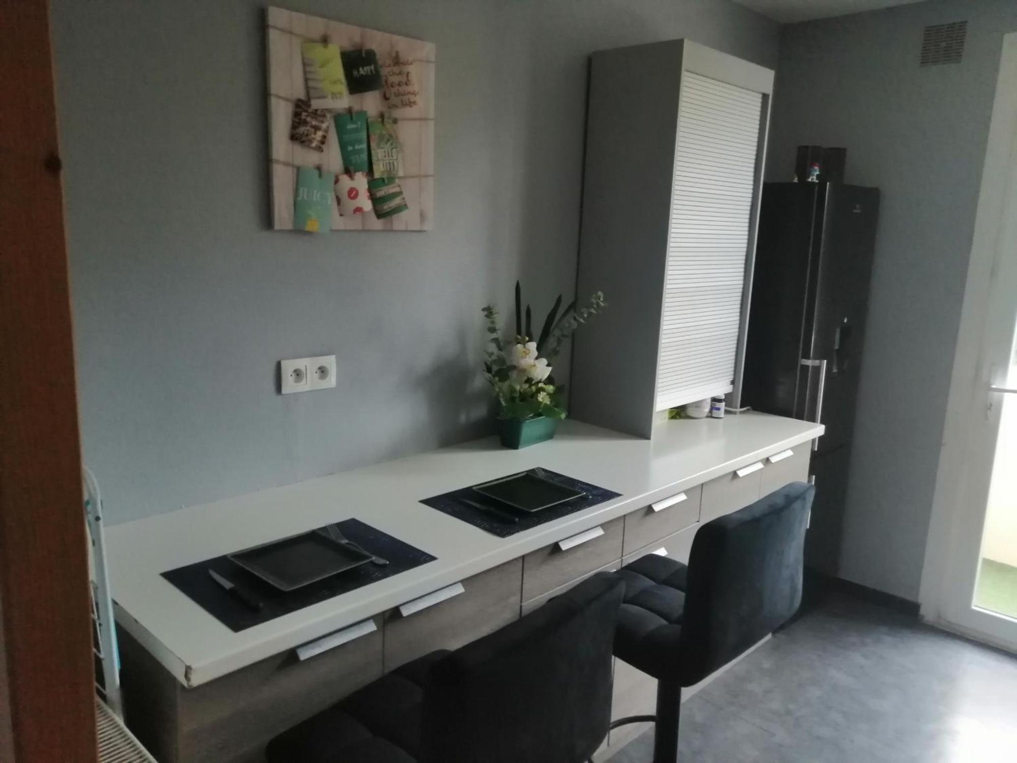 Dans A Homestay *